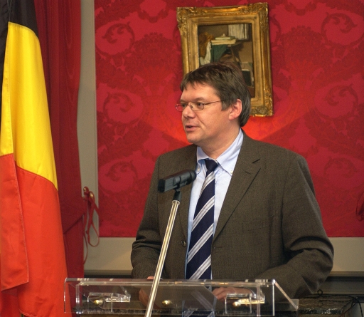 Derrire cette photo se trouve la photo originale, indispensable pour une impression de qualit.