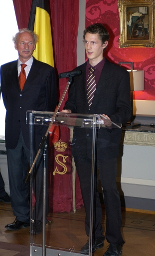 Derrire cette photo se trouve la photo originale, indispensable pour une impression de qualit.