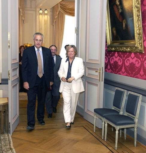 Derrire cette photo se trouve la photo originale, indispensable pour une impression de qualit.