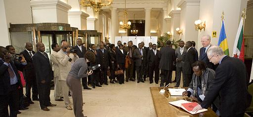 Derri�re cette photo se trouve la photo originale, indispensable pour une impression de qualit�.