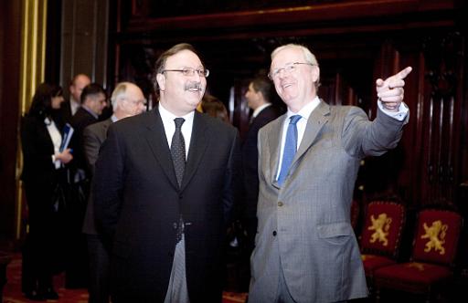 Derrire cette photo se trouve la photo originale, indispensable pour une impression de qualit.