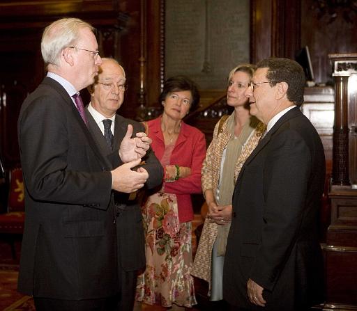 Derrire cette photo se trouve la photo originale, indispensable pour une impression de qualit.