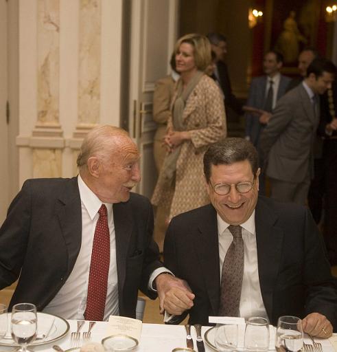 Derrire cette photo se trouve la photo originale, indispensable pour une impression de qualit.