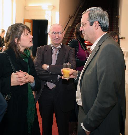 Derrire cette photo se trouve la photo originale, indispensable pour une impression de qualit.