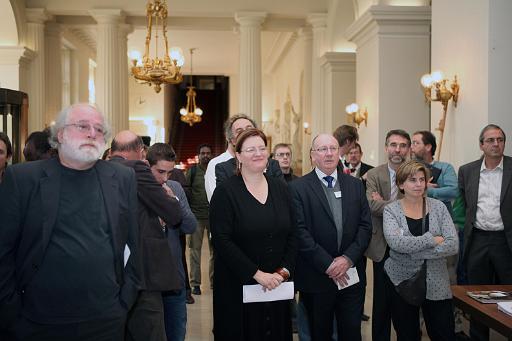 Derrire cette photo se trouve la photo originale, indispensable pour une impression de qualit.