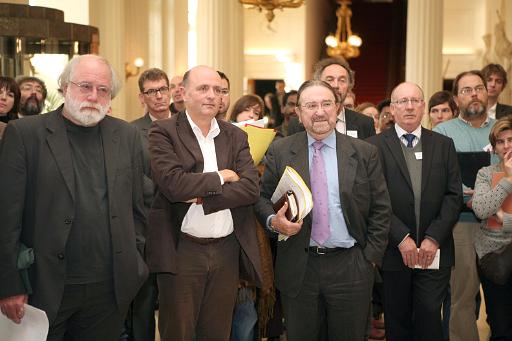 Derrire cette photo se trouve la photo originale, indispensable pour une impression de qualit.