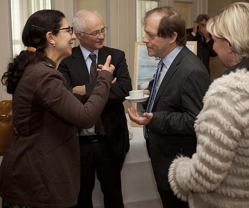 Derrire cette photo se trouve la photo originale, indispensable pour une impression de qualit.