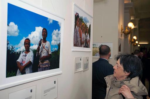 Derri�re cette photo se trouve la photo originale, indispensable pour une impression de qualit�.