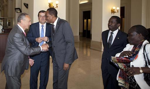 Derri�re cette photo se trouve la photo originale, indispensable pour une impression de qualit�.