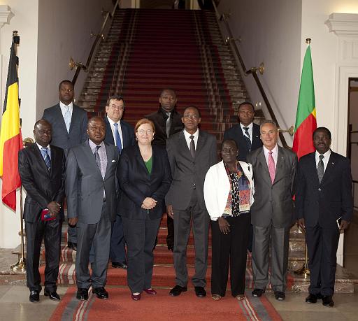 Derri�re cette photo se trouve la photo originale, indispensable pour une impression de qualit�.