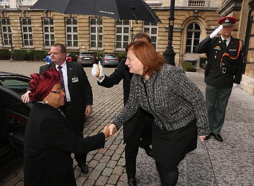 Derrire cette photo se trouve la photo originale, indispensable pour une impression de qualit.