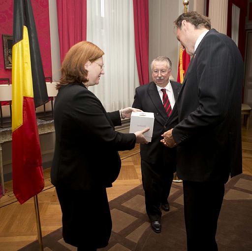 Derrire cette photo se trouve la photo originale, indispensable pour une impression de qualit.