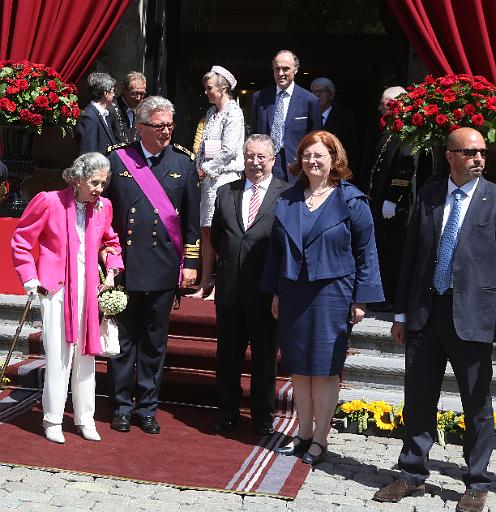 Derrire cette photo se trouve la photo originale, indispensable pour une impression de qualit.