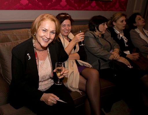 Derrire cette photo se trouve la photo originale, indispensable pour une impression de qualit.