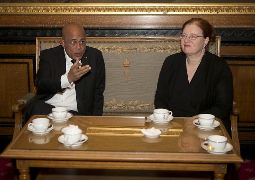 Derrire cette photo se trouve la photo originale, indispensable pour une impression de qualit.