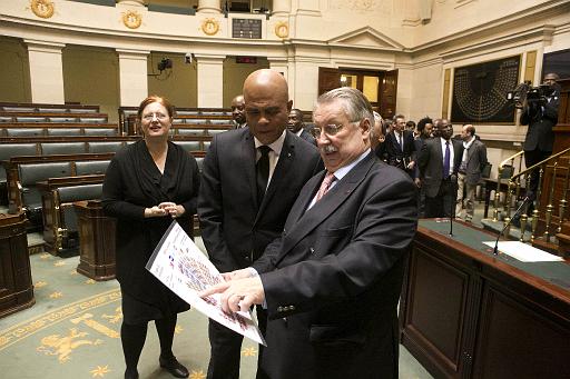 Derrire cette photo se trouve la photo originale, indispensable pour une impression de qualit.