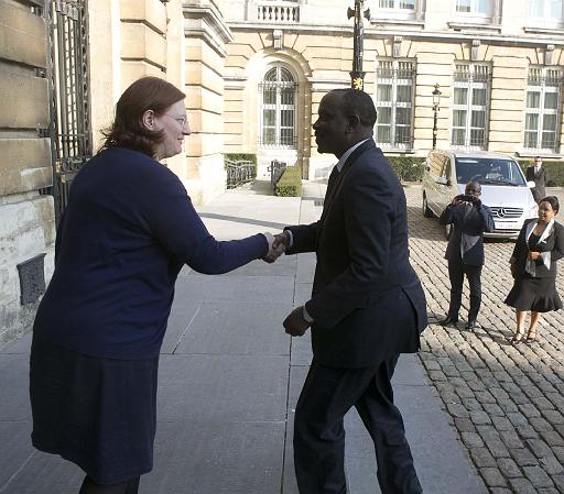 Derrire cette photo se trouve la photo originale, indispensable pour une impression de qualit.