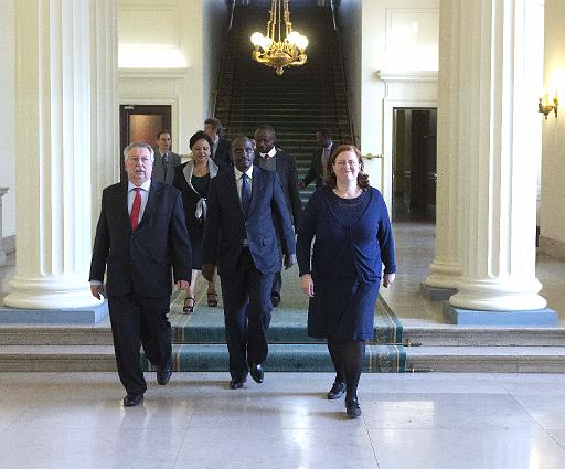 Derrire cette photo se trouve la photo originale, indispensable pour une impression de qualit.