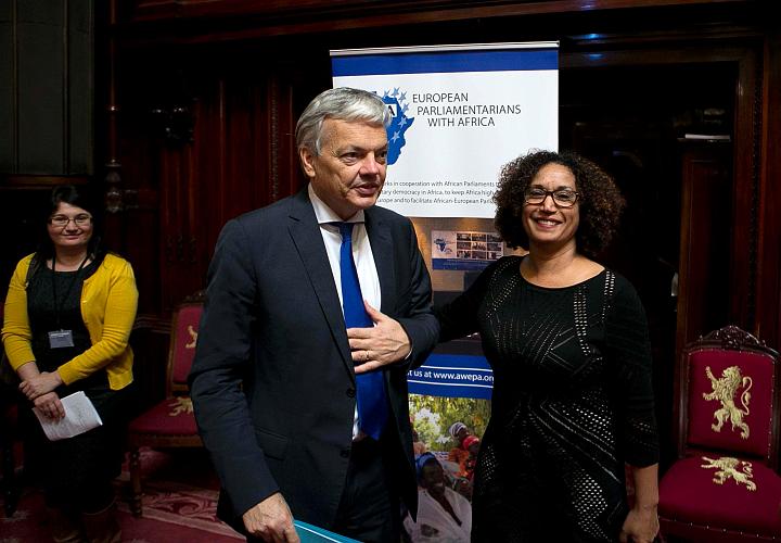 Achter deze foto staat een versie in hoge resolutie, deze versie is onontbeerlijk voor een kwalitatieve afdruk.