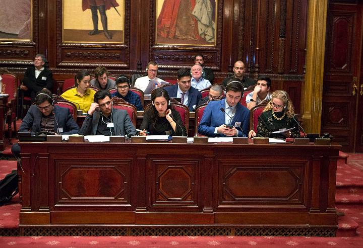 Derrire cette photo se trouve la photo originale, indispensable pour une impression de qualit.