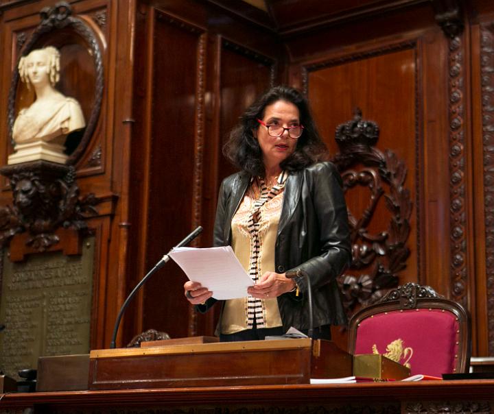 Derrire cette photo se trouve la photo originale, indispensable pour une impression de qualit.
