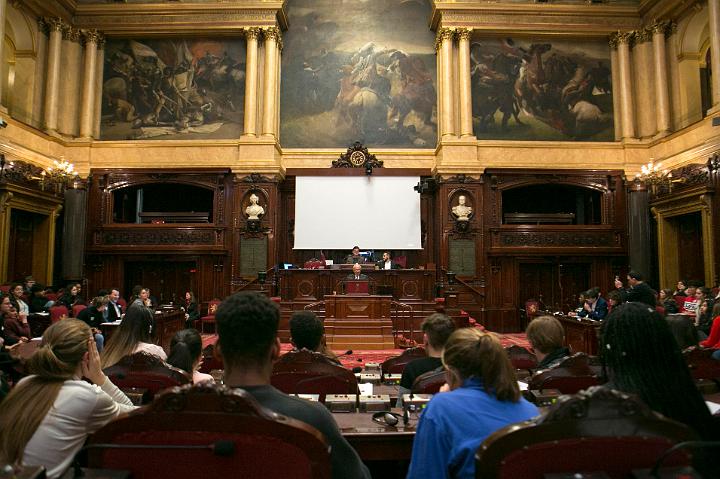 Le parlement des jeunes