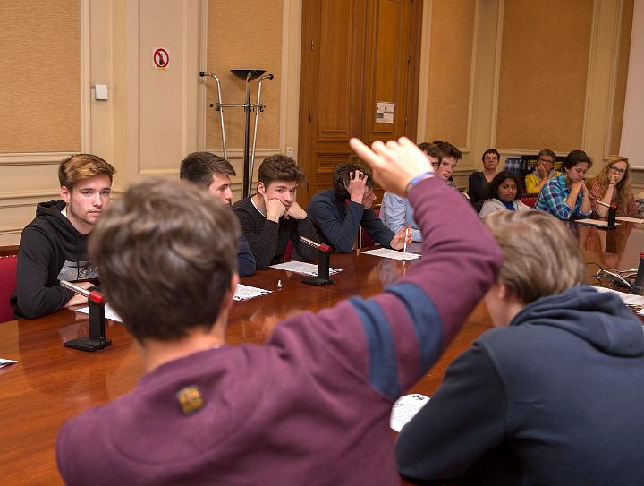 Het scholierenparlement in de Senaat