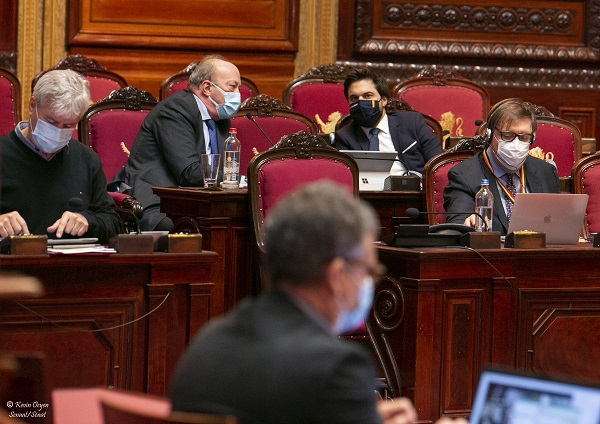 Le Sénat adopte des résolutions concernant des affaires internationales comme le conflit du Haut-Karabakh, la peine de mort prononcée contre dr. Ahmadreza Djalali et le conflit au Tigré