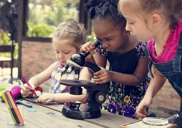 Avis sur une rsolution relative aux filles et femmes dans les tudes et professions lies aux STEM adopt au sein de COMEQUITAS