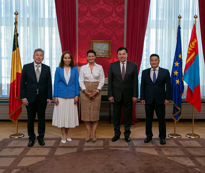 Visite du Parlement de Mongolie