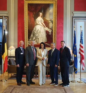 Des parlementaires amricains visitent le Snat