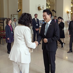 Visite de M. Jang, envoy spcial du prsident de la Rpublique de Core