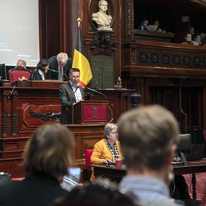 Senaat neemt een resolutie aan over de rechten van ouderen