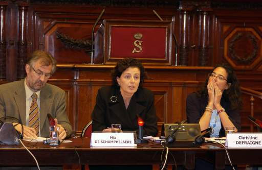 Derrire cette photo se trouve la photo originale, indispensable pour une impression de qualit.