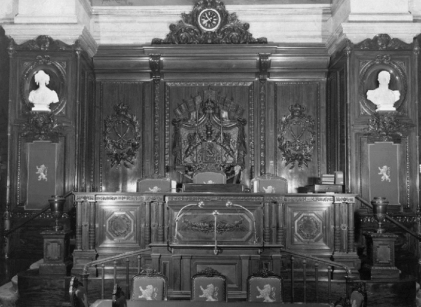 Belgian Senate, royal coats of arms