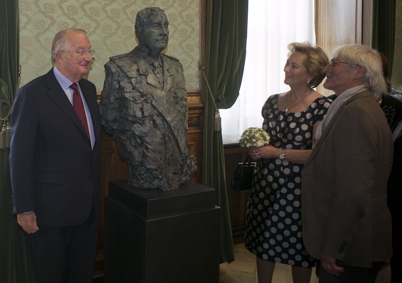 the busts of King Albert II and Queen Paola by Wilfried Pas