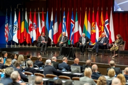 Session de printemps de l’Assemblée parlementaire de l’OTAN à Dayton