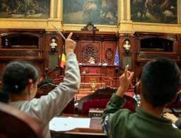 « Place aux enfants » au Sénat