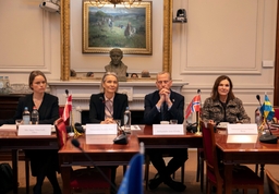Ambassadeurs van de Noordse landen op bezoek in de Senaat