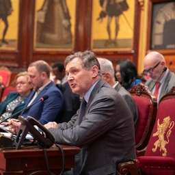 Niet-indexering van de dotaties aan politieke partijen tot in 2029