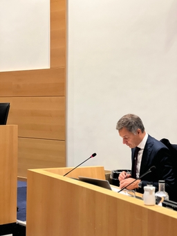 Gedachtewisseling met de premier over de vergaderingen van de Europese Raad