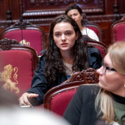 Des étudiants ukrainiens au Sénat