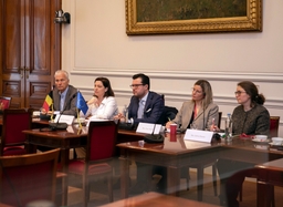 Ambassadeurs van de Noordse landen op bezoek in de Senaat