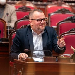 Niet-indexering van de dotaties aan politieke partijen tot in 2029