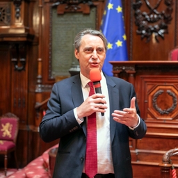 Des étudiants ukrainiens au Sénat