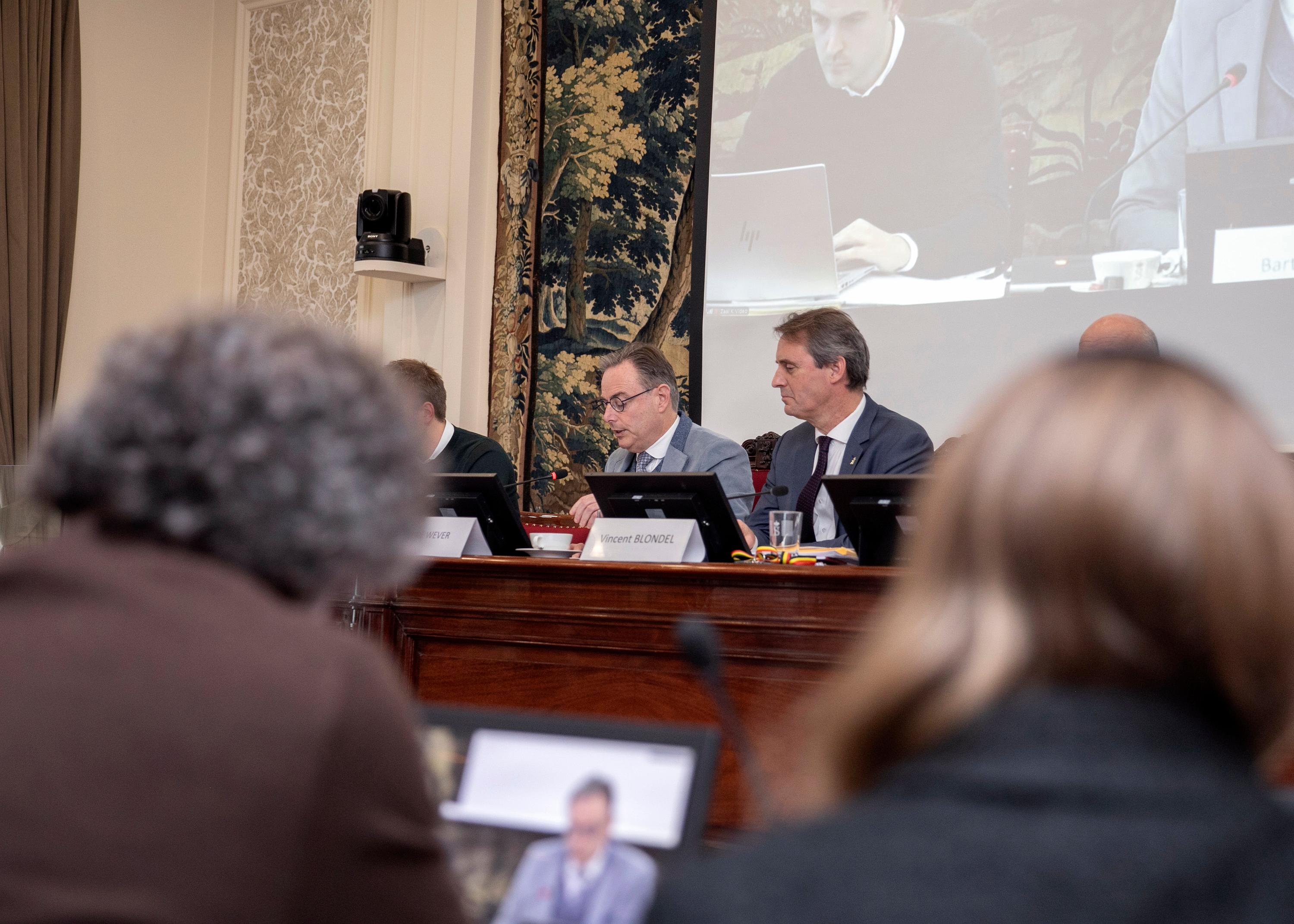  Grondwetsherziening besproken in de Commissie Institutionele Aangelegenheden