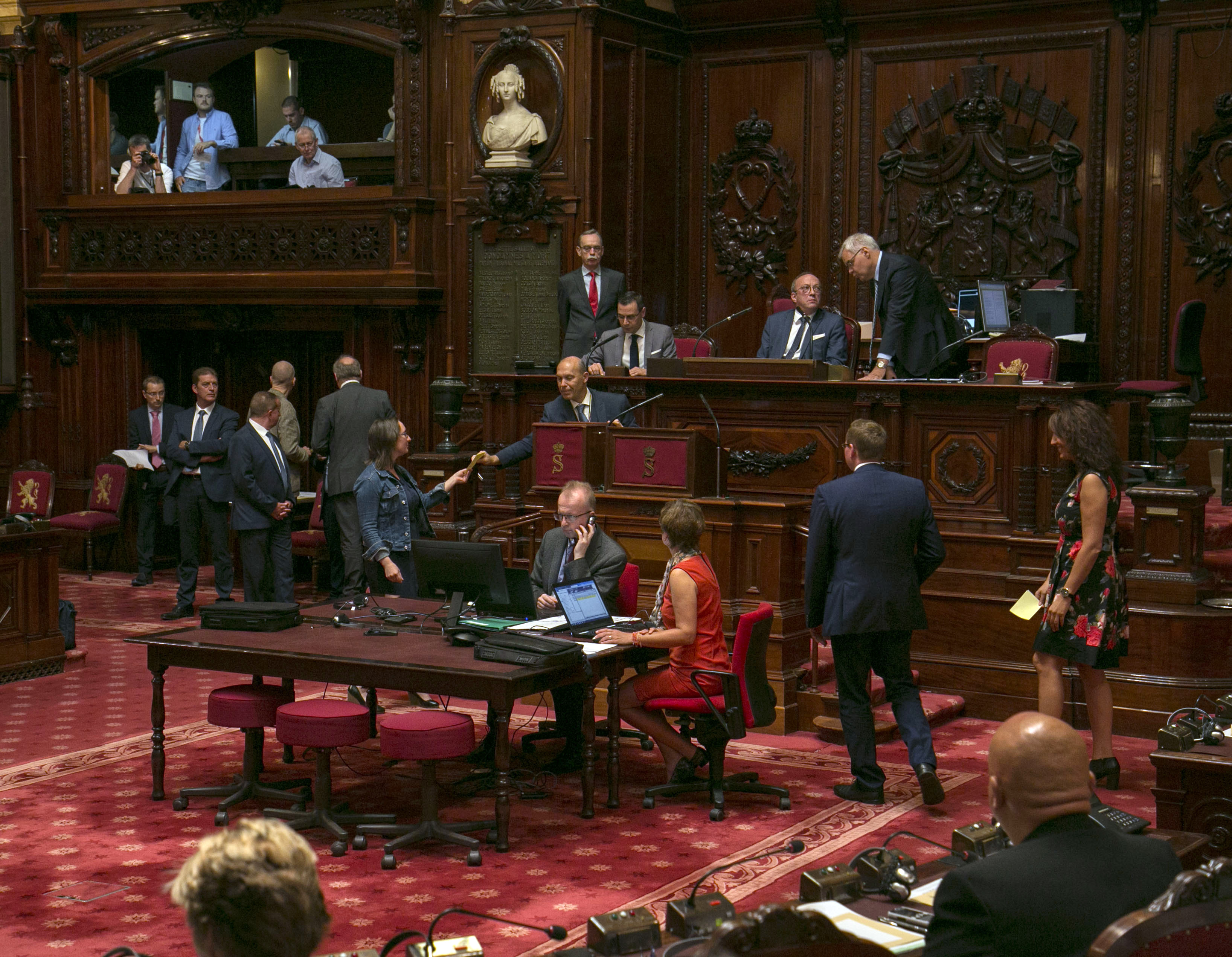  Benoeming nieuwe voorzitter en Bureau