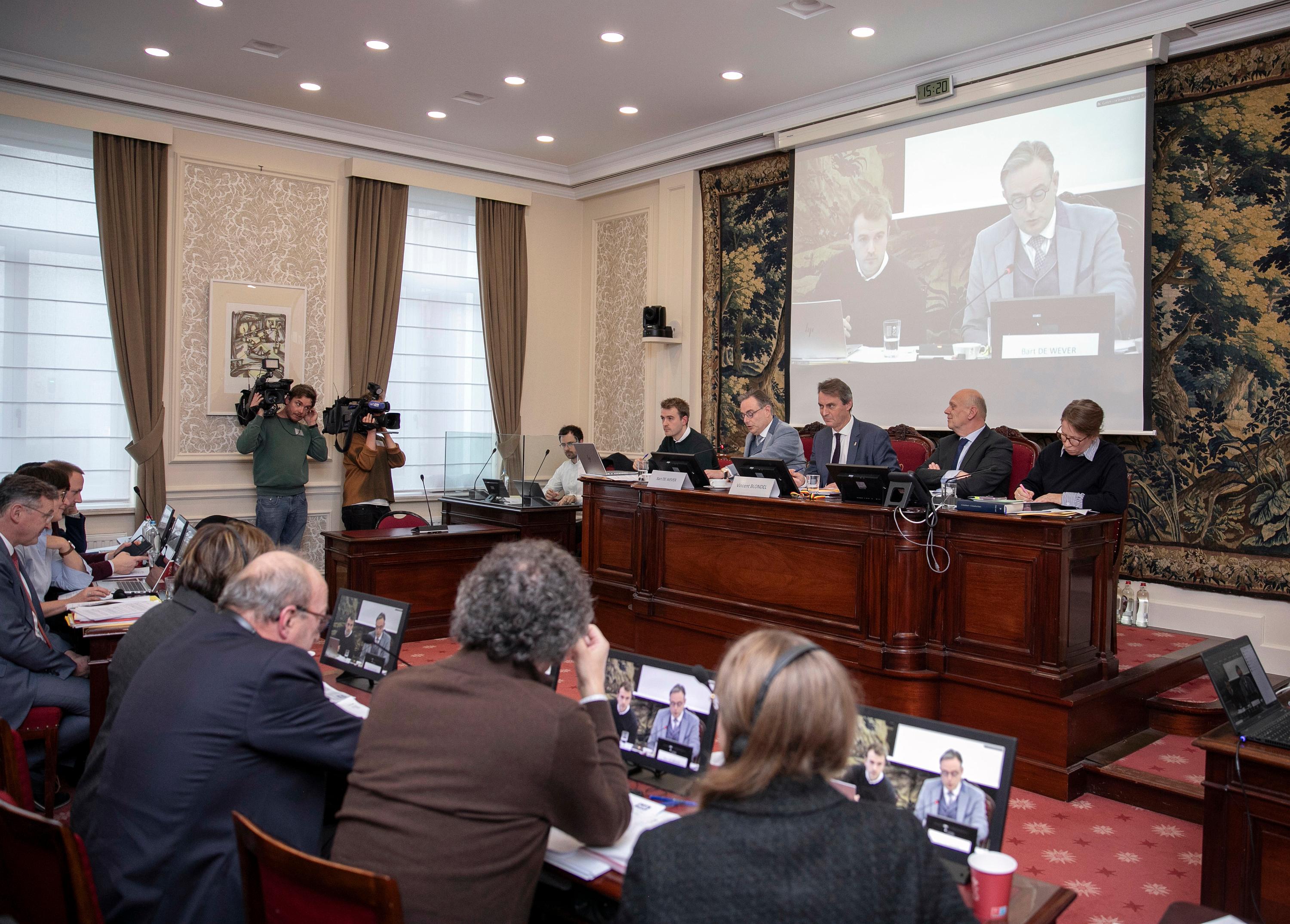  Grondwetsherziening besproken in de Commissie Institutionele Aangelegenheden