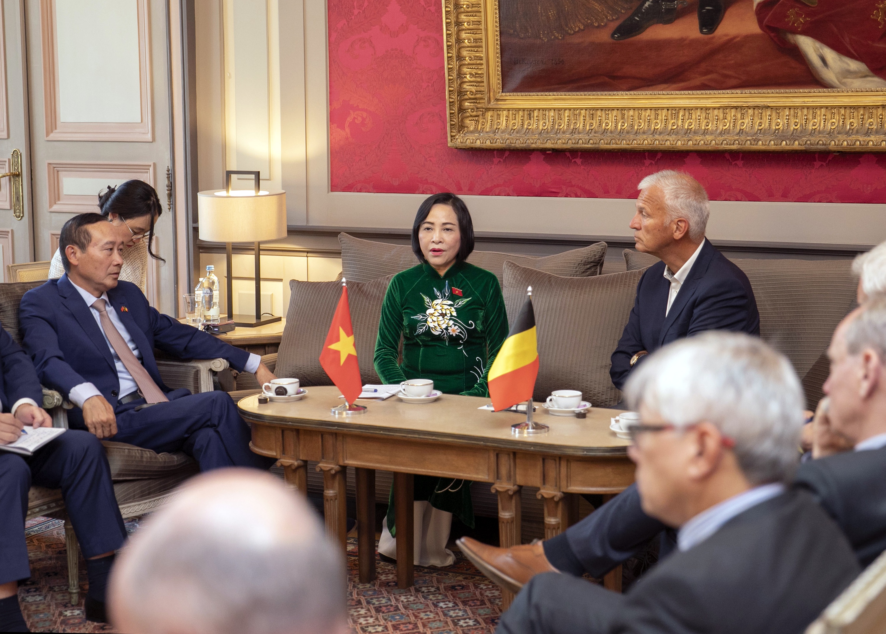  Bezoek van een Vietnamese parlementaire delegatie