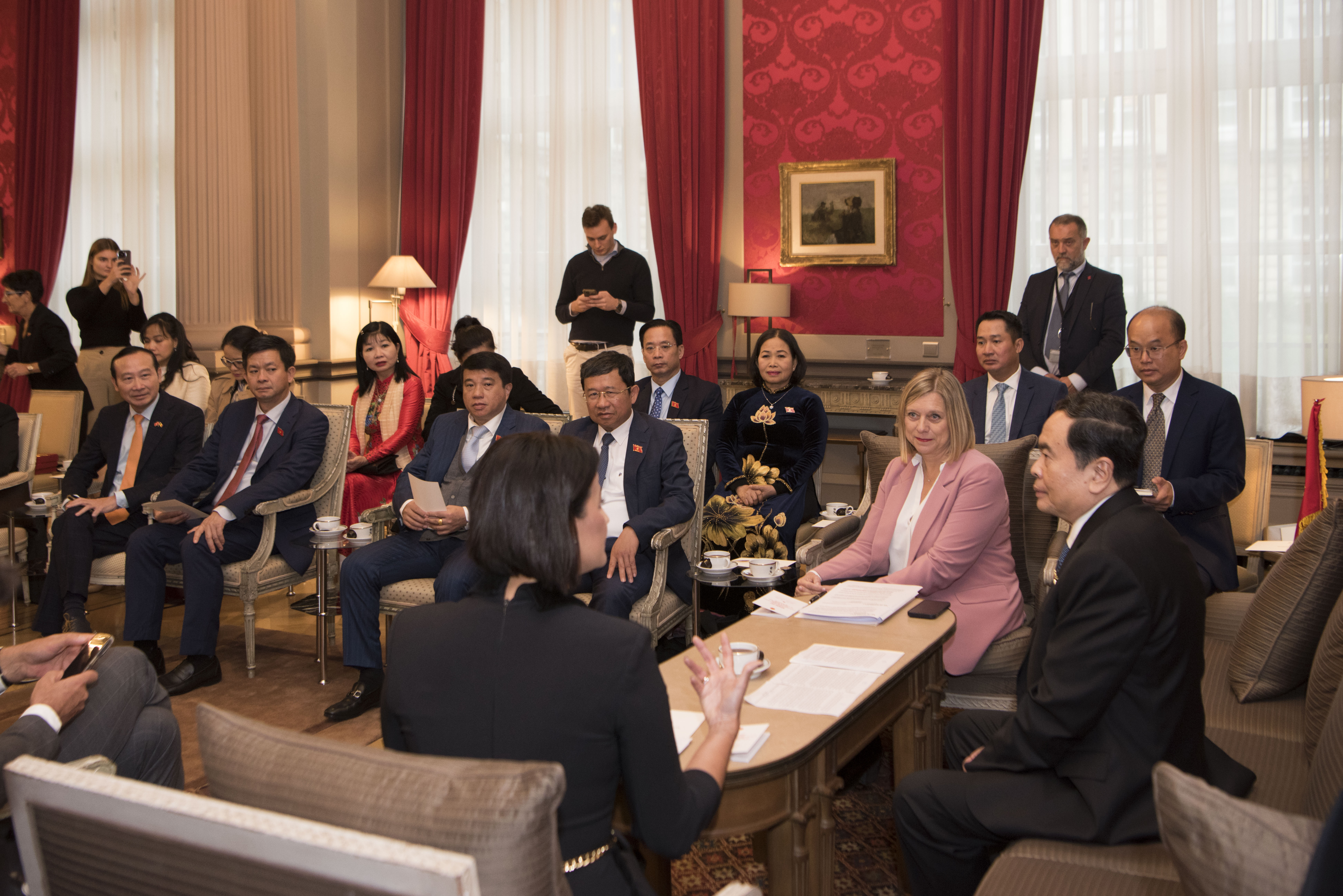  Bezoek van een parlementaire delegatie uit Vietnam